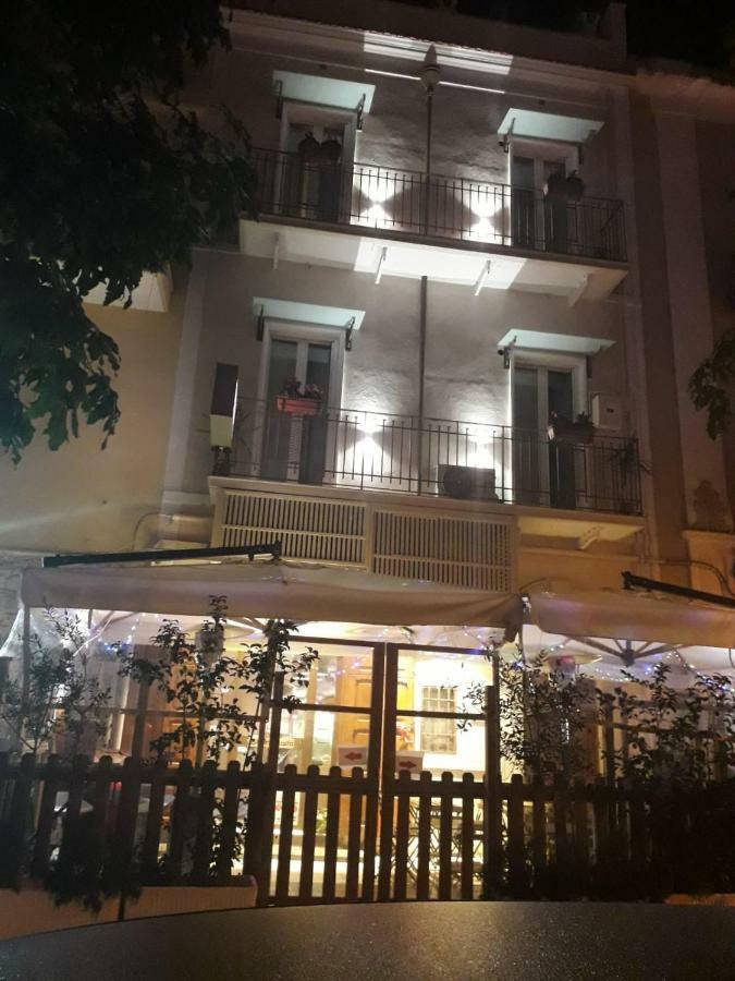Dimora Elizabeth Hotel Modugno Bagian luar foto