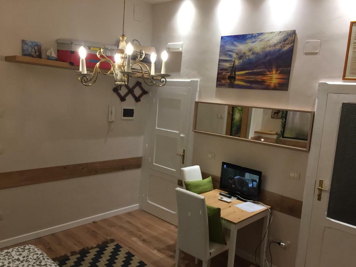 Dimora Elizabeth Hotel Modugno Bagian luar foto