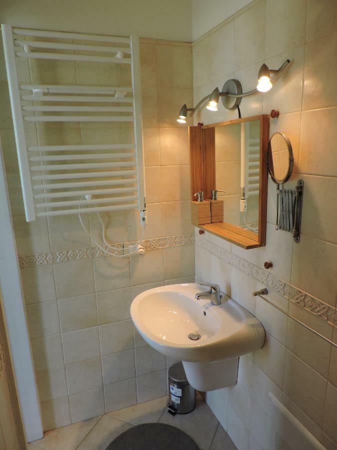 Dimora Elizabeth Hotel Modugno Bagian luar foto